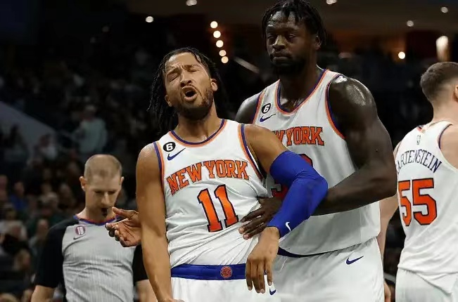  布伦森关键球稳定军心，尼克斯险胜活塞迎三连胜